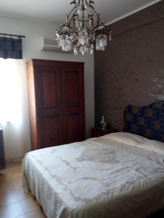 B B Casa Vacanze Il Pino Di Pino Lascari Buitenkant foto